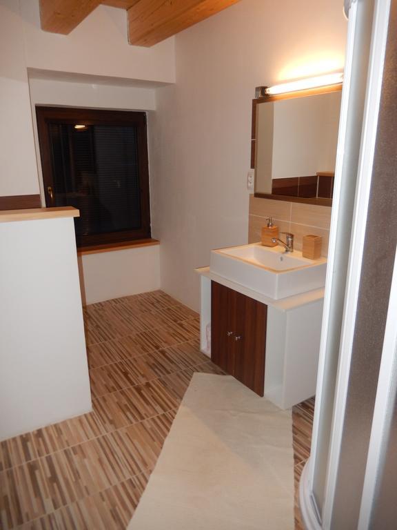 Apartment U Lochu Knovicky